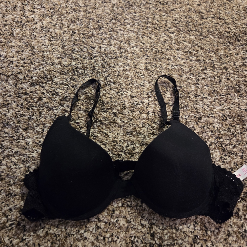 Candie's Black Lace-Trim Molded T-Shirt Bra